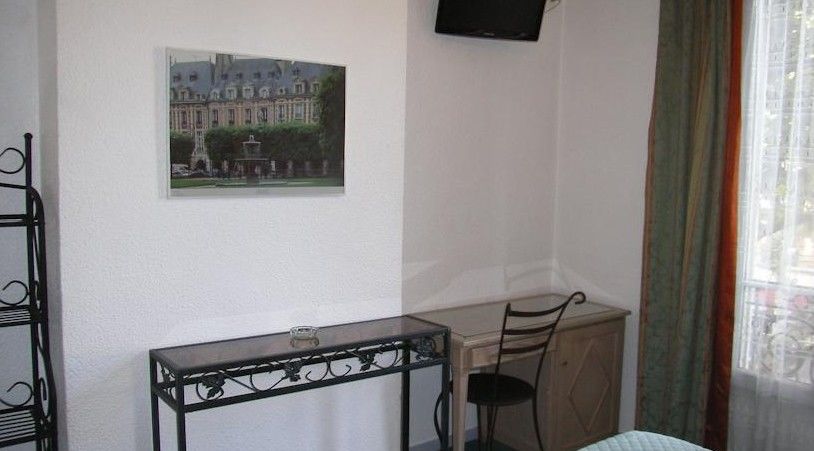 Victoria 2* Parigi
