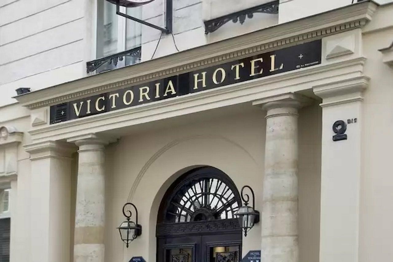 Victoria Hotel 2*